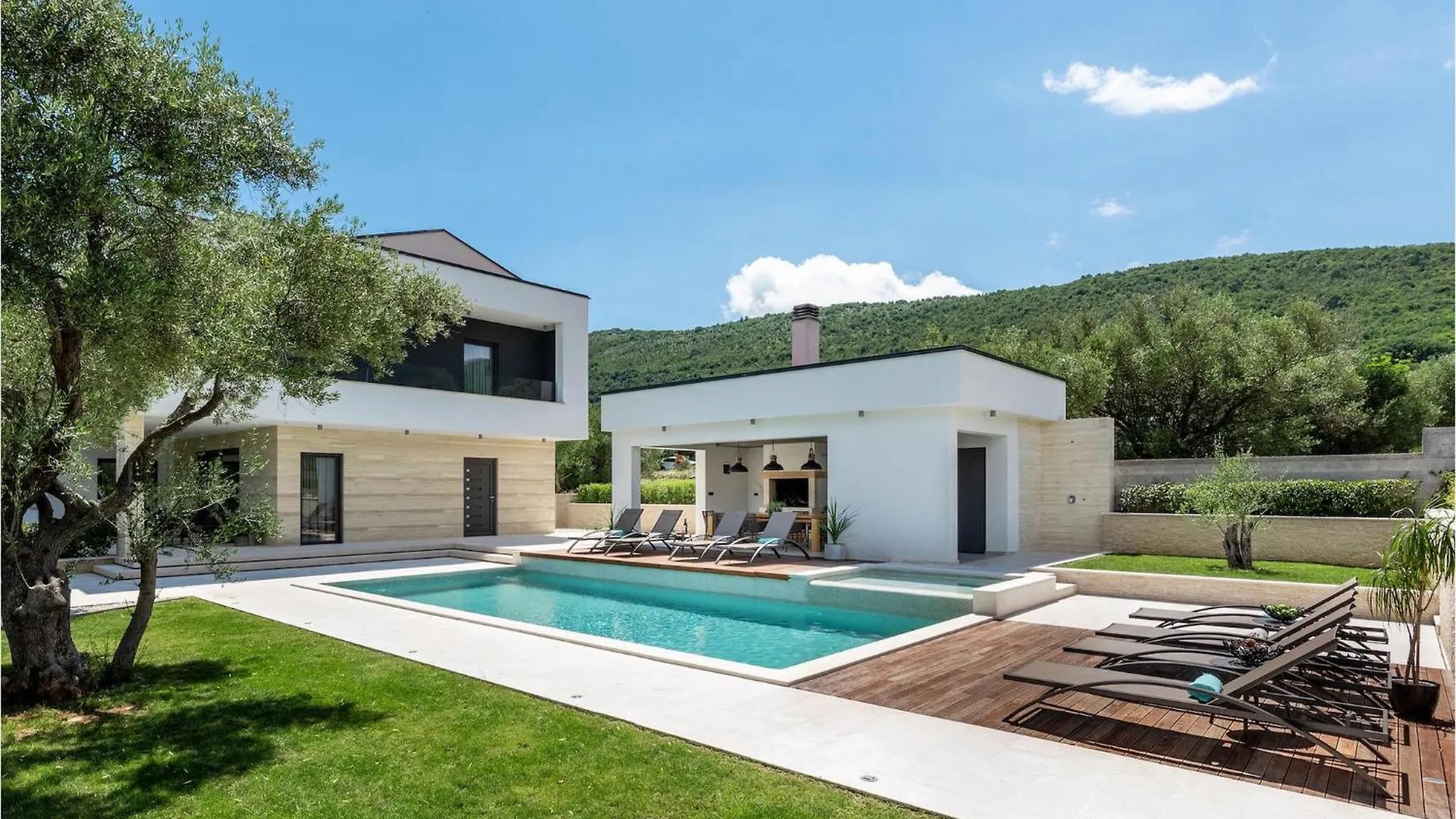Holiday home Villa Laurea Drenje